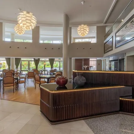 Royal Savoy - Ocean - Savoy Signature Hotel Funchal (Madeira)